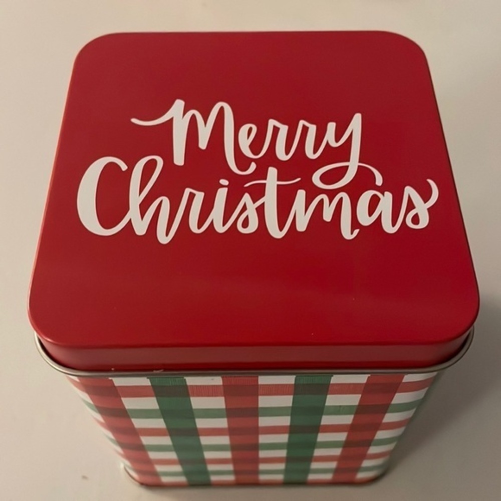Merry Christmas tin
